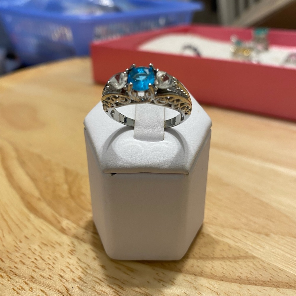 Elegant Silver and Blue Gemstone Ring